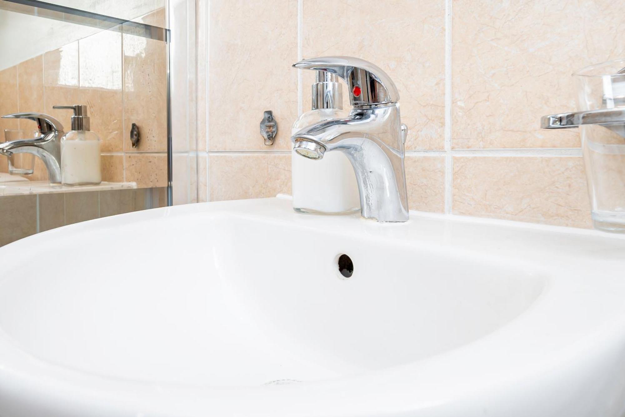 Earley Luxury Ensuite Room With Private Entrance Reading Dış mekan fotoğraf