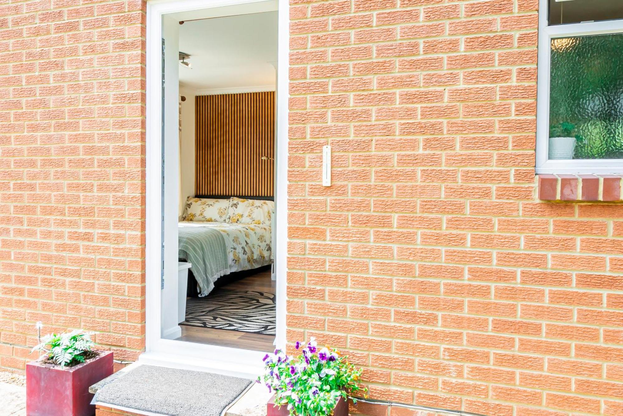 Earley Luxury Ensuite Room With Private Entrance Reading Dış mekan fotoğraf